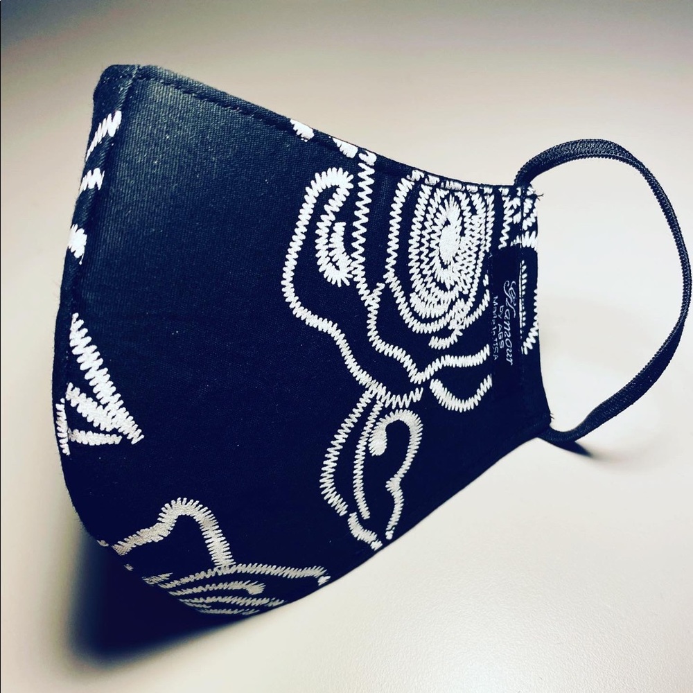Mask with filter inside